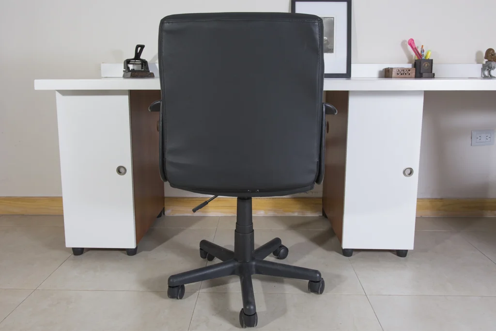 silla de escritorio vista de espalda